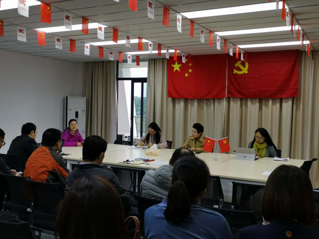 课程思政.jpg